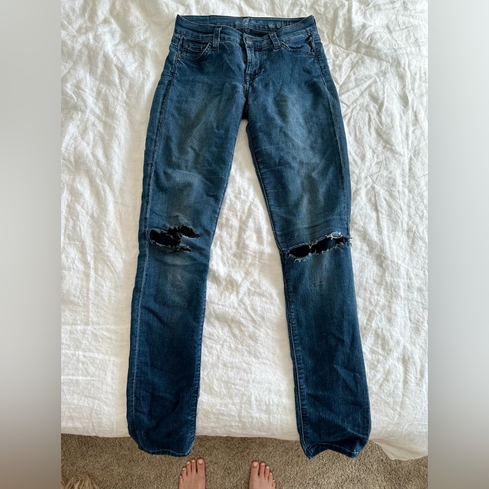Women’s 7 For All Mankind ‘The Skinny’ distressed skinny jeans for sale!